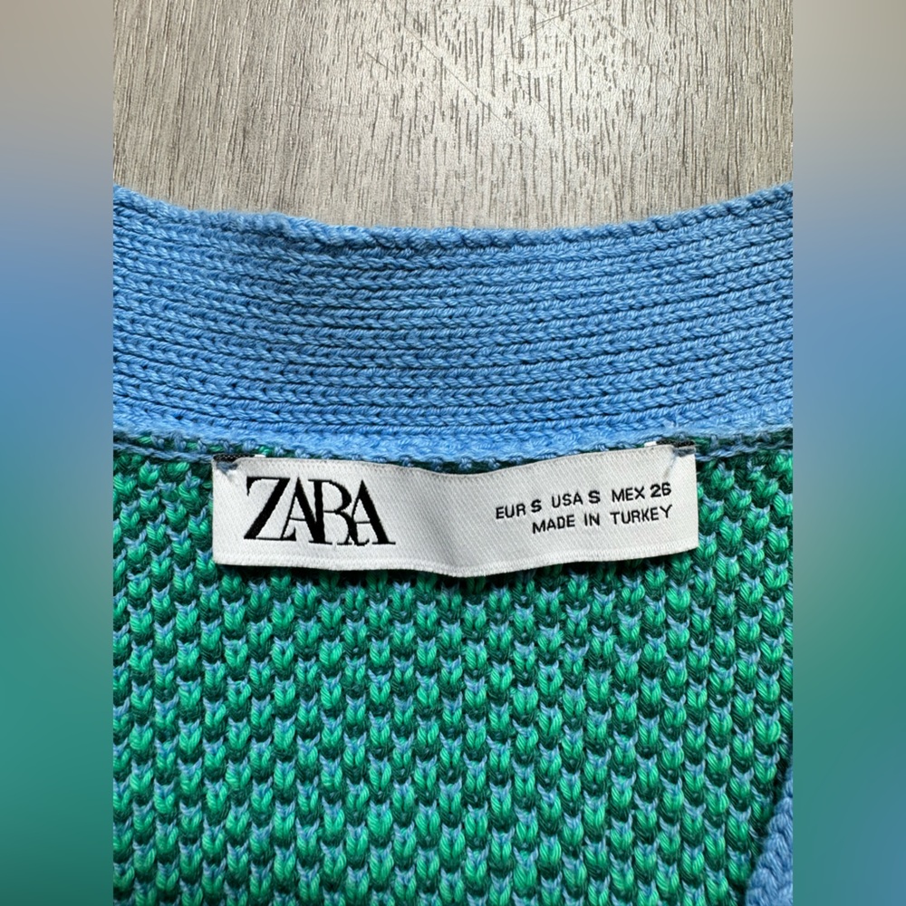 Zara Blue and Green Patterned Cardigan - Picture 9 of 9